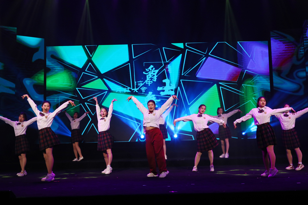 9d124fe541174afcabdf208fd73b9dc4.jpg
