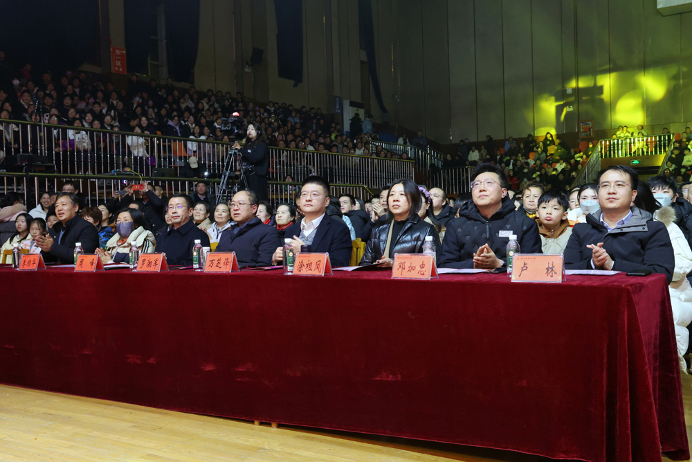 c71a8ee9d9a34160a6d3b3408b7dad1e.jpg c71a8ee9d9a34160a6d3b3408b7dad1e.jpg