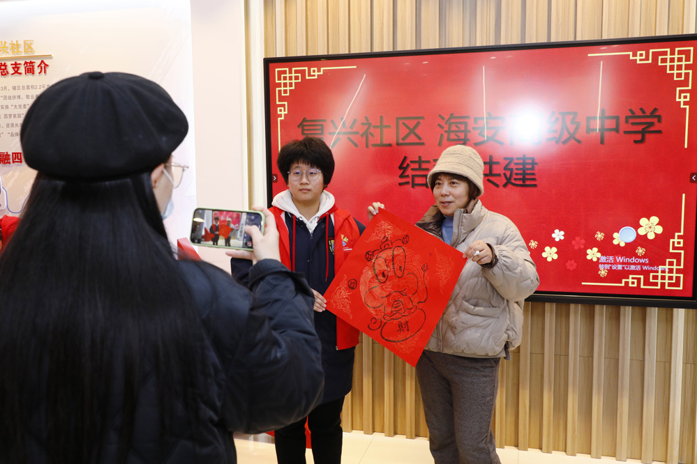 053ab9b30a91416082c36c54a7ec2c00.jpg